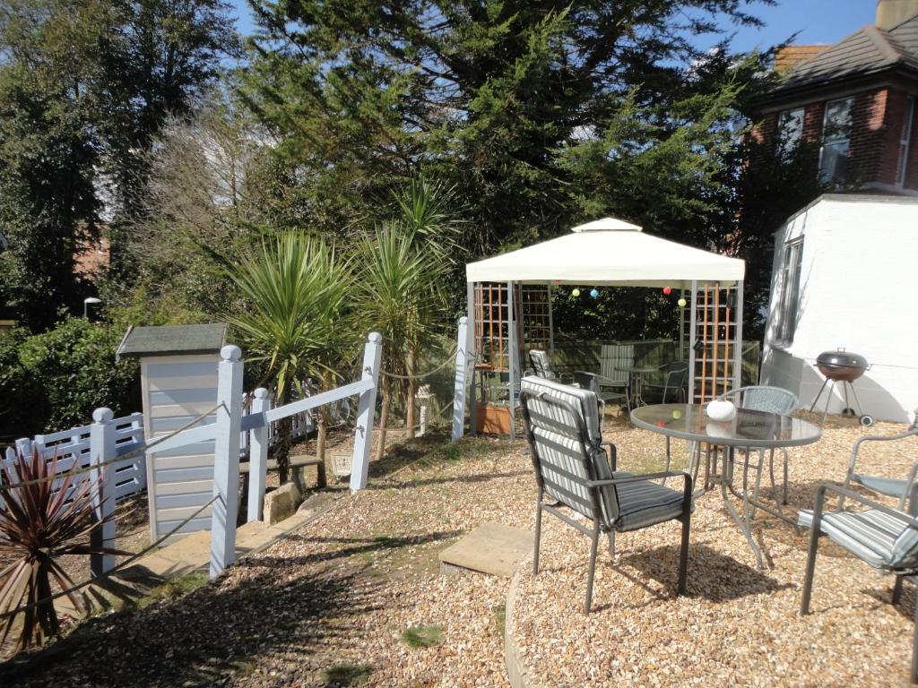 본머스 웨이브 인 비앤비 B&B 외부 사진