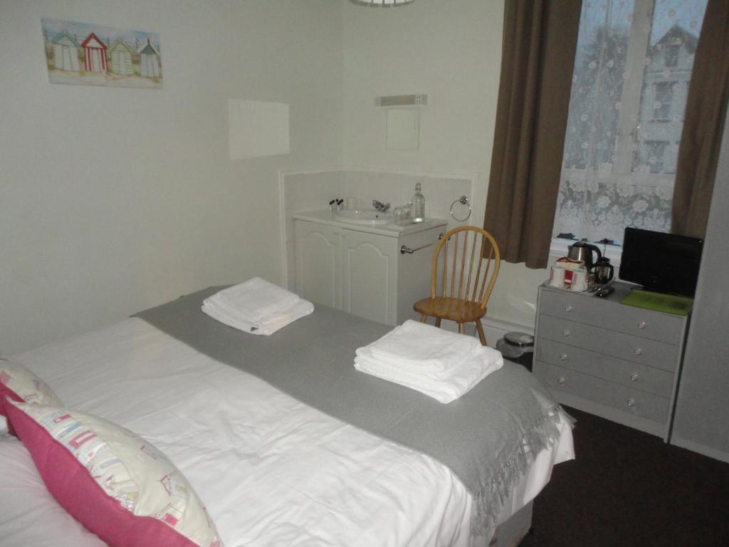 본머스 웨이브 인 비앤비 B&B 외부 사진