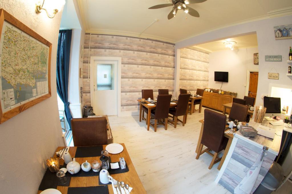 본머스 웨이브 인 비앤비 B&B 외부 사진